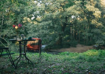 river dart cabin table